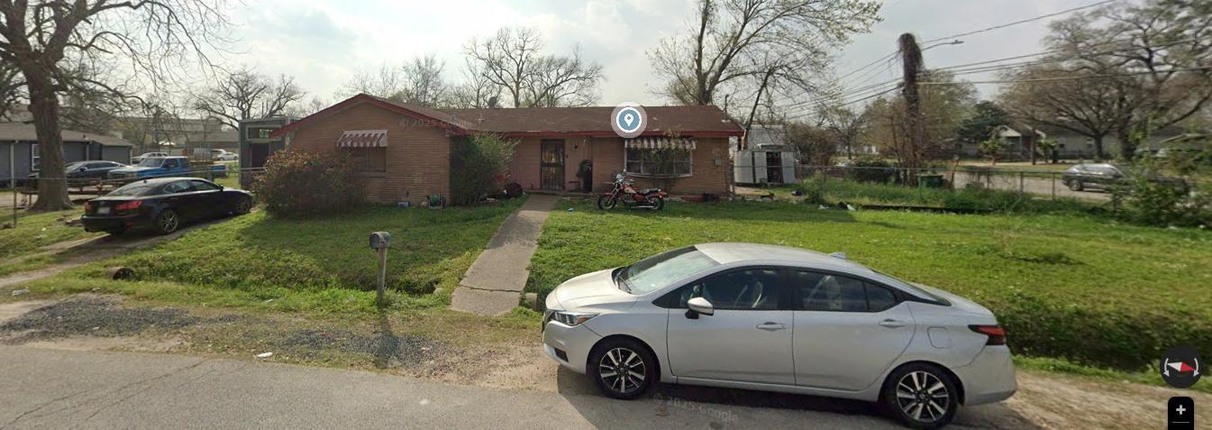 Property Photo: 7611 Lawn Street TX 77088