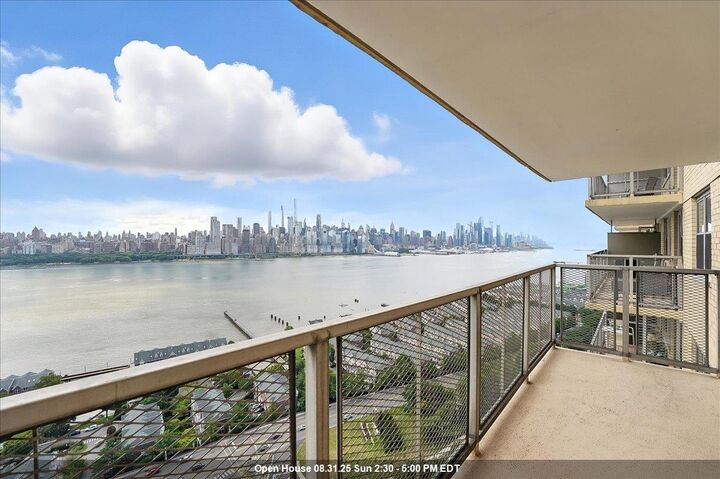 6600 Blvd East 18L  West New York NJ 07093 photo