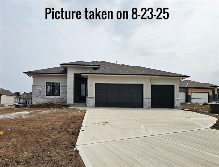 11263 S Gleason Road  Olathe KS 66061 photo