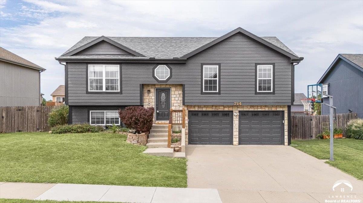 Property Photo: 714 E 15th Street KS 66025