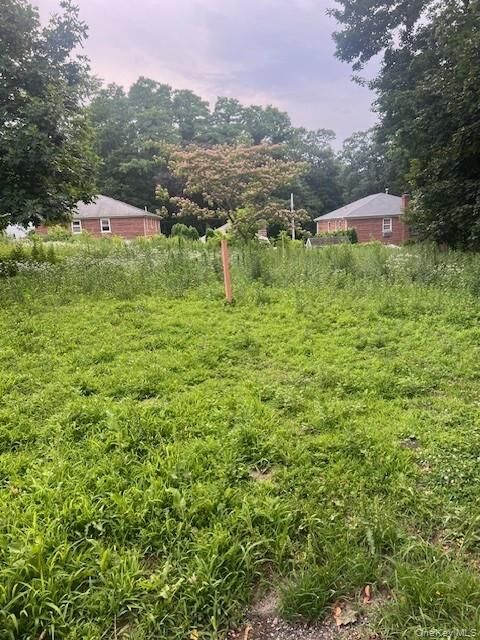 Property Photo:  5 Granite Place  NY 10701 