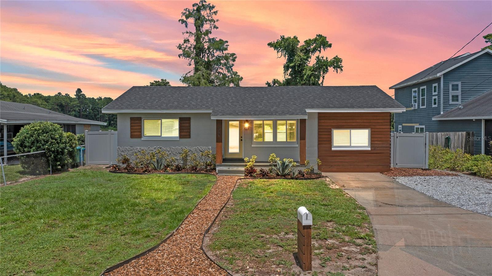 Property Photo:  840 Bethune Drive  FL 32810 