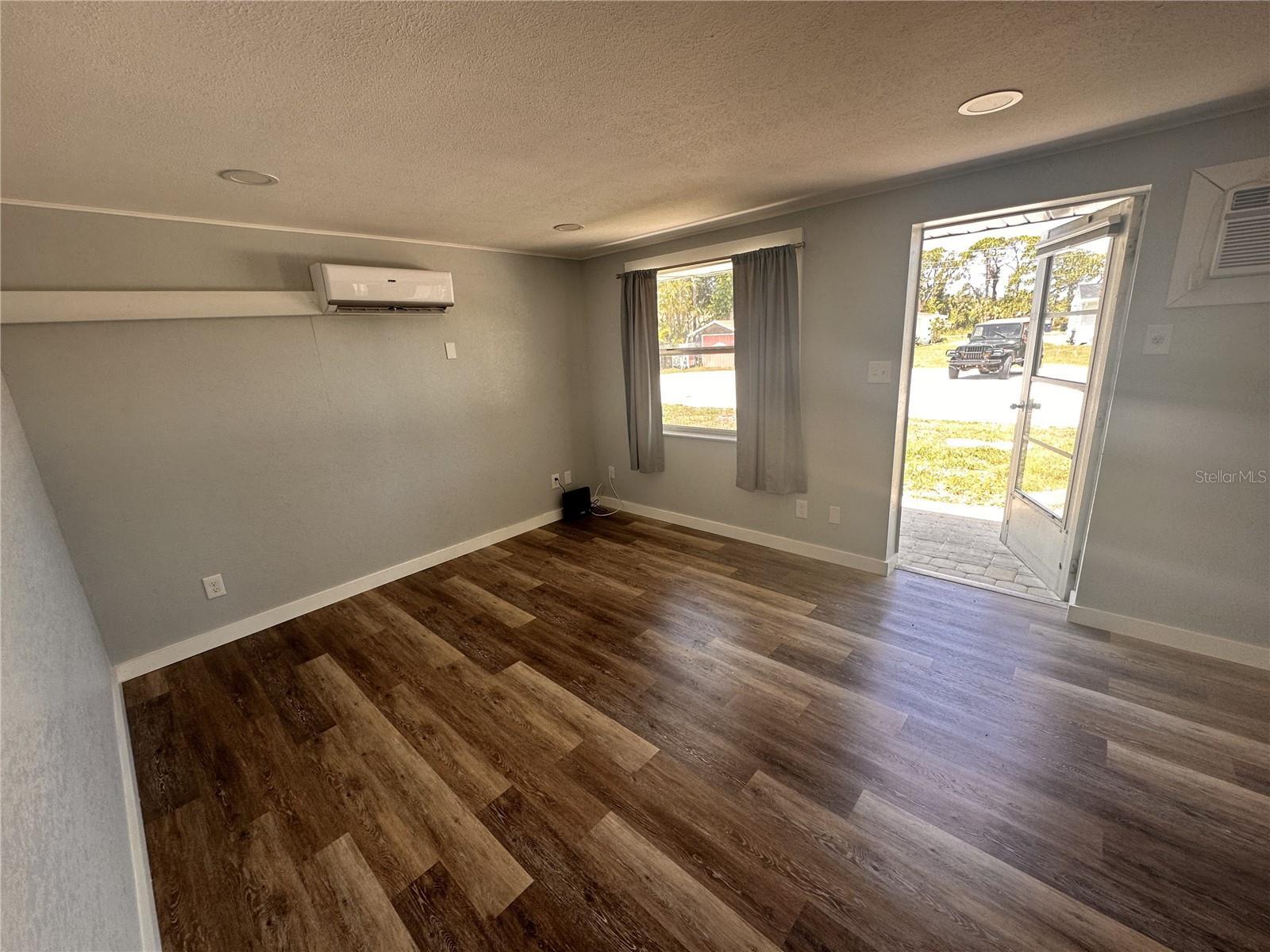Property Photo:  533 Stewart Street  FL 34223 