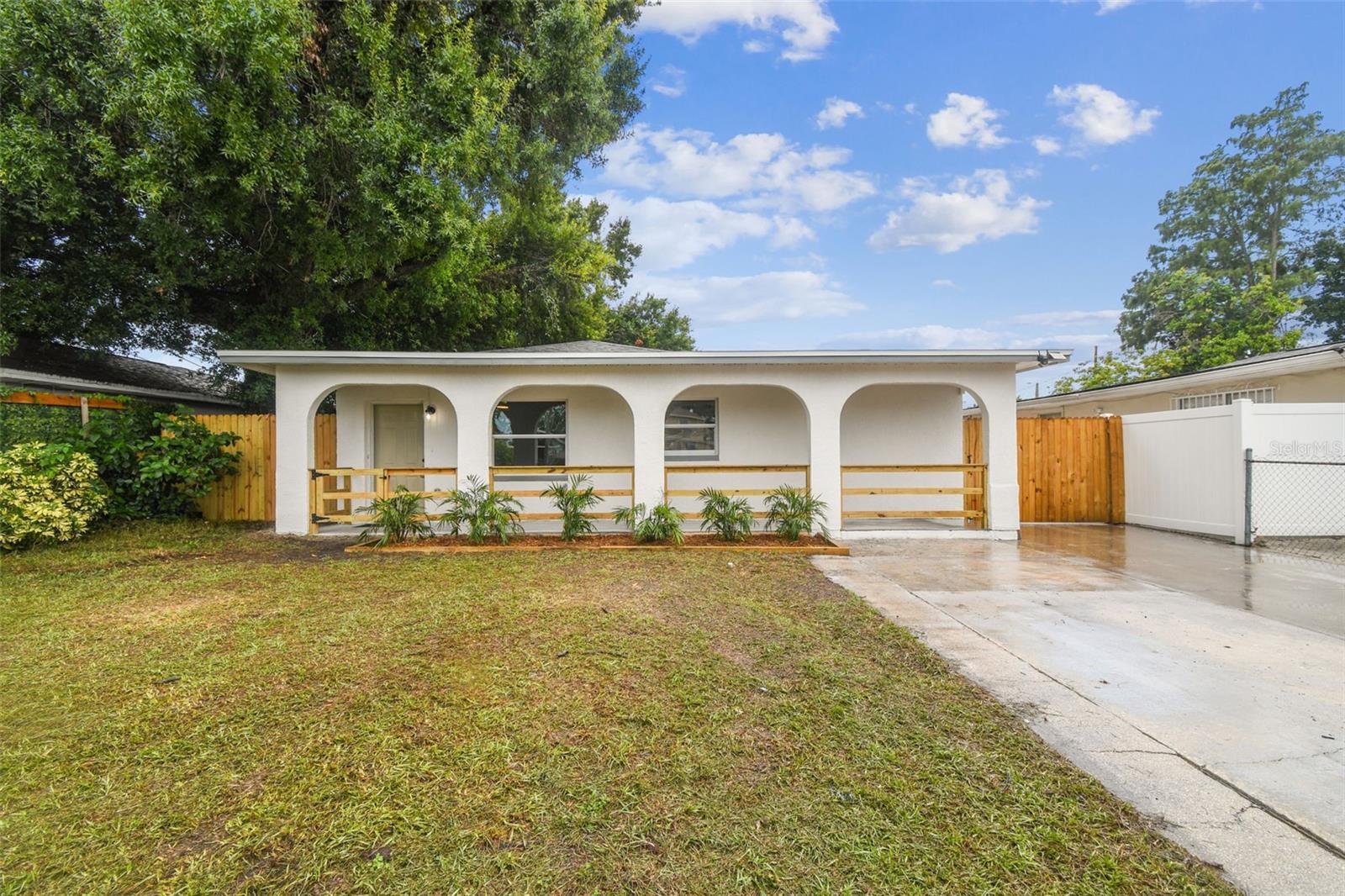 3320 W Kathleen Street  Tampa FL 33607 photo