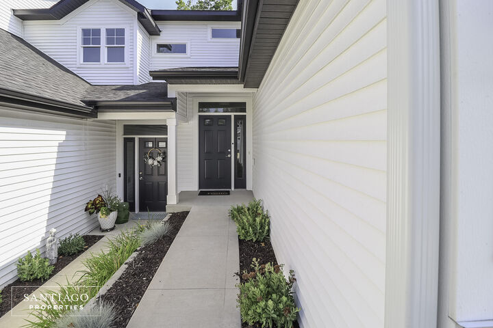 Property Photo: 2364 Watertown Way NE MI 49505