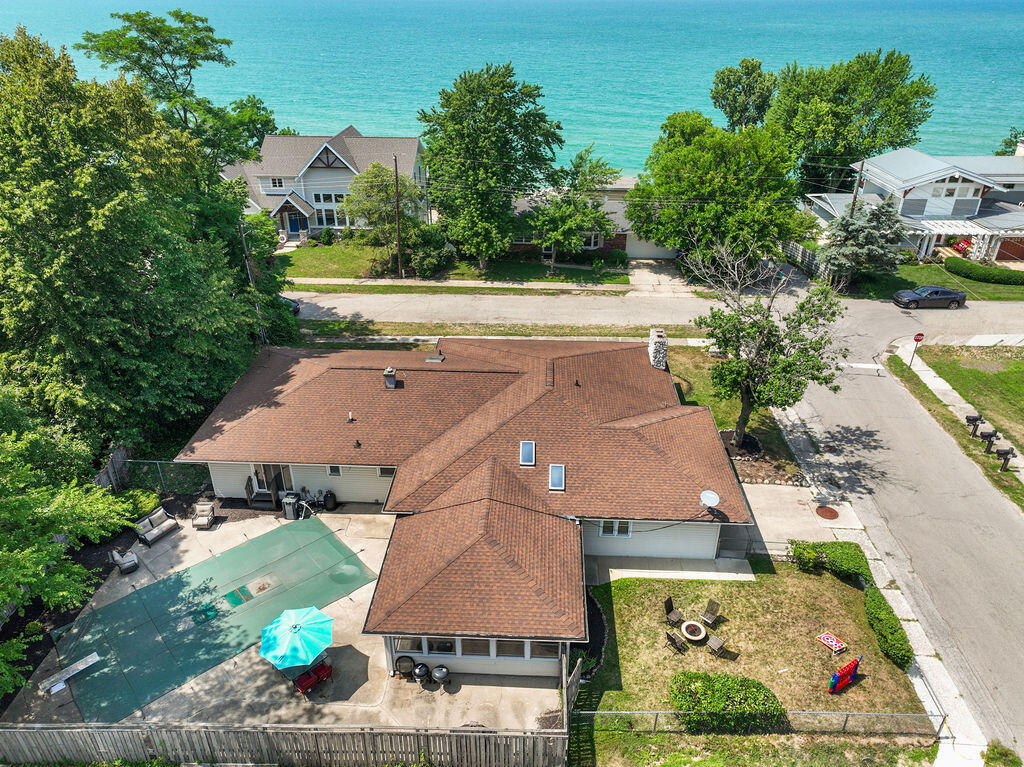 Property Photo: 1501 Shore Drive MI 49117