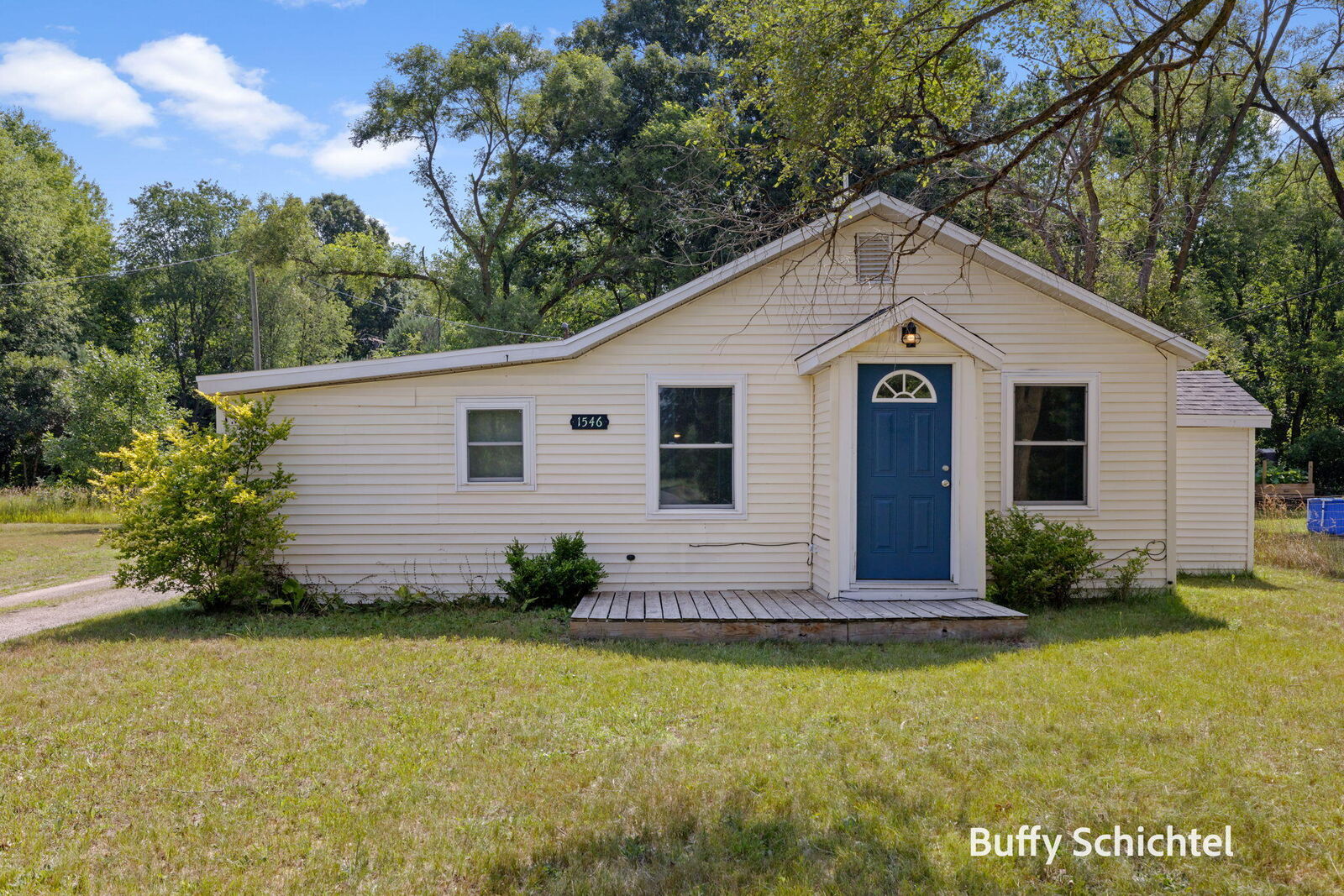 Property Photo: 1546 S Walker Road MI 49442