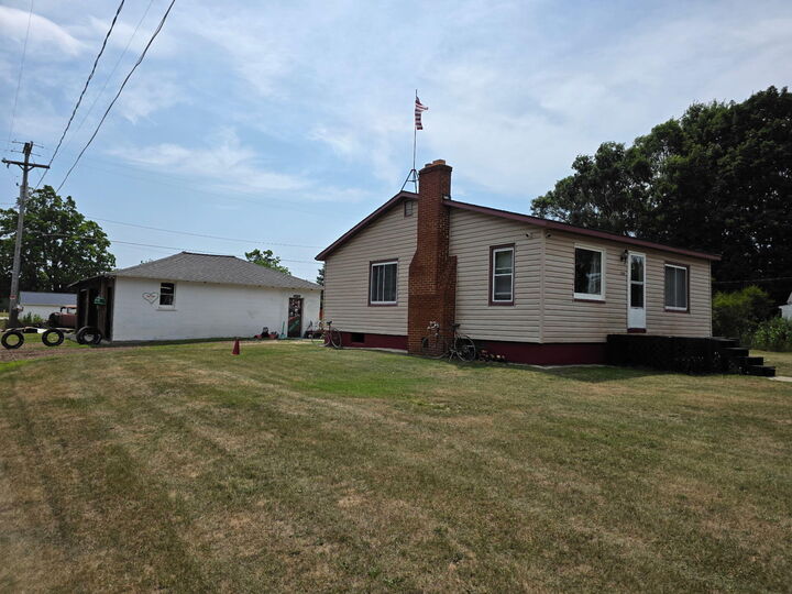 Property Photo: 5681 W Fox Road MI 49436