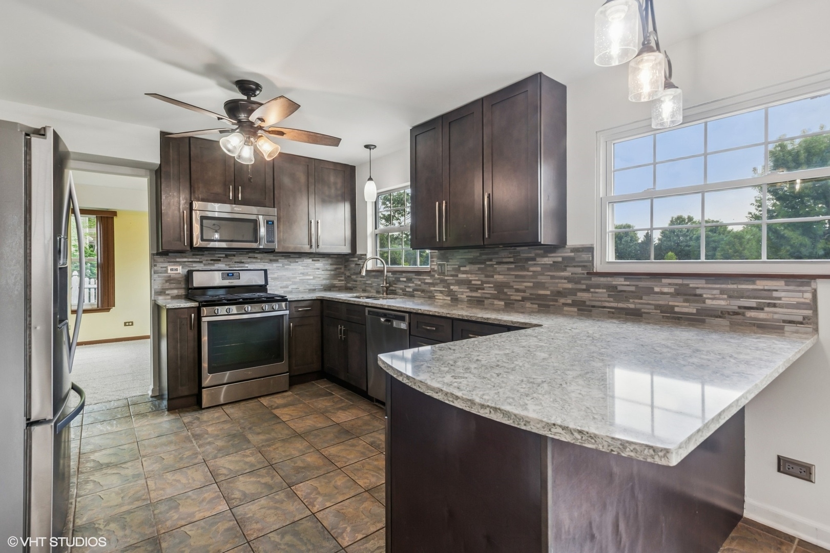 Property Photo:  1345 Rose Avenue  IL 60188 