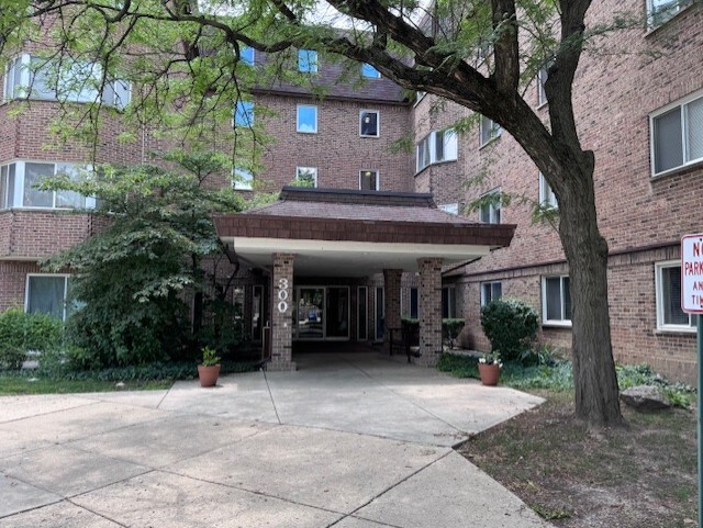 Property Photo:  300 S Roselle Road 307  IL 60193 