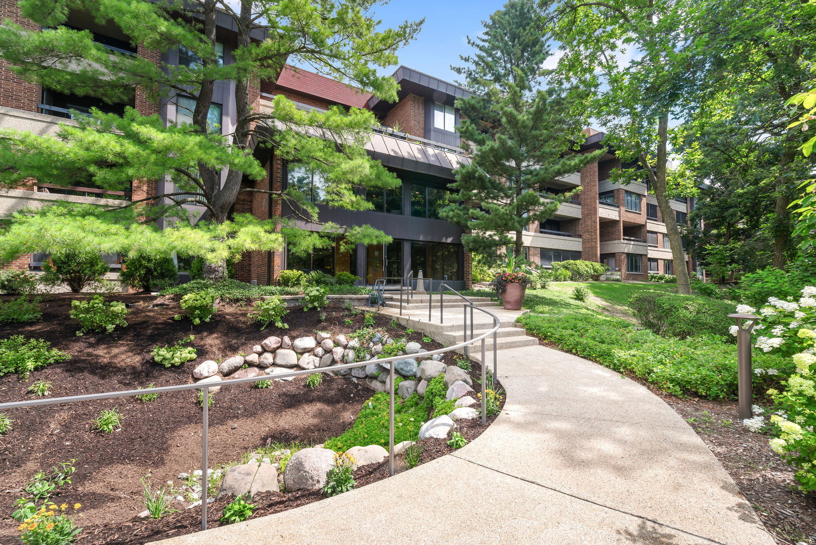 1409 Burr Oak Road 315A  Hinsdale IL 60521 photo