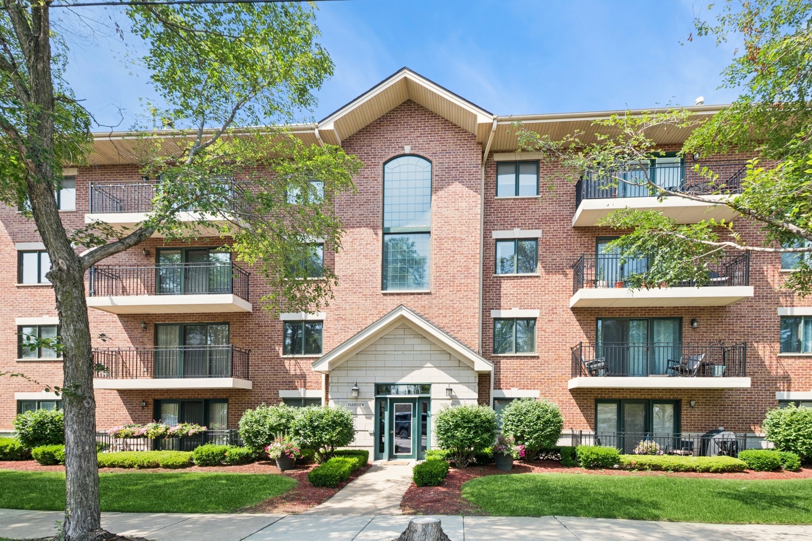 Property Photo: 3720 W 111th Street 303 IL 60655