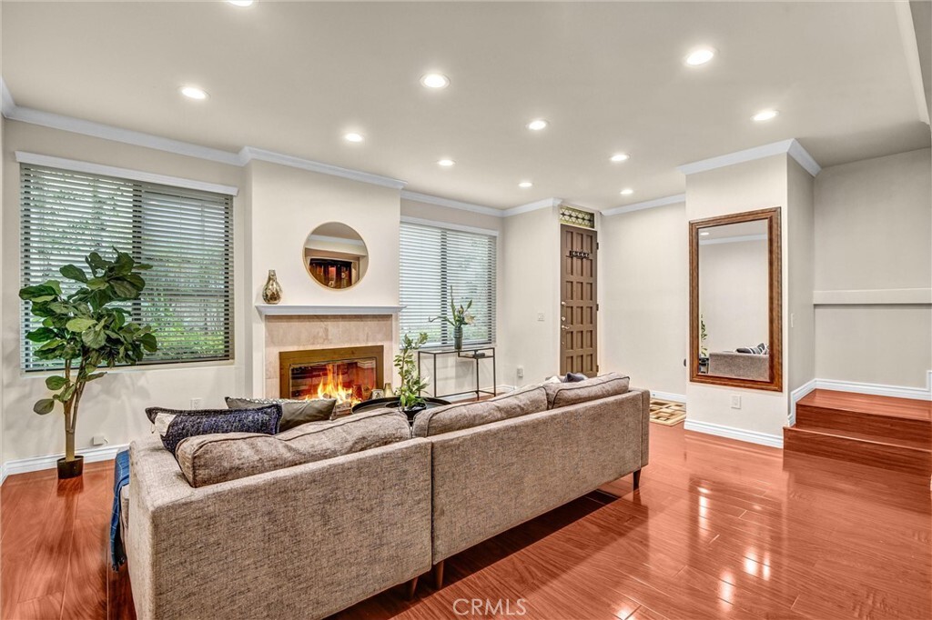 Property Photo: 407 W Duarte Road 8 CA 91007