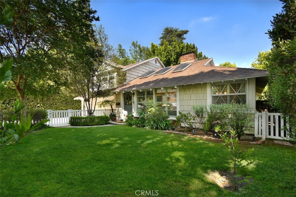 6006 Sunnyslope Avenue  Van Nuys CA 91401 photo