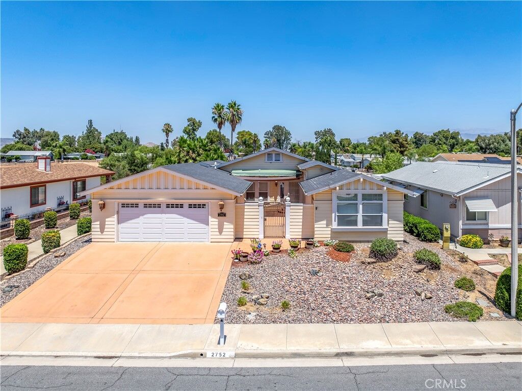 Property Photo:  2752 Peach Tree Street  CA 92545 