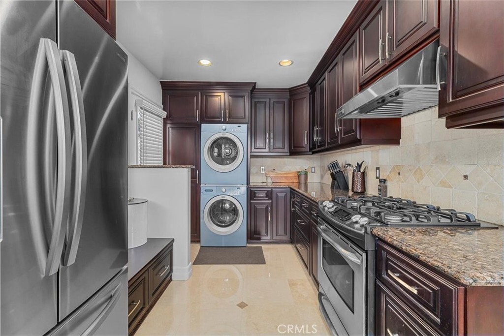 Property Photo: 17511 Delia Avenue CA 90504