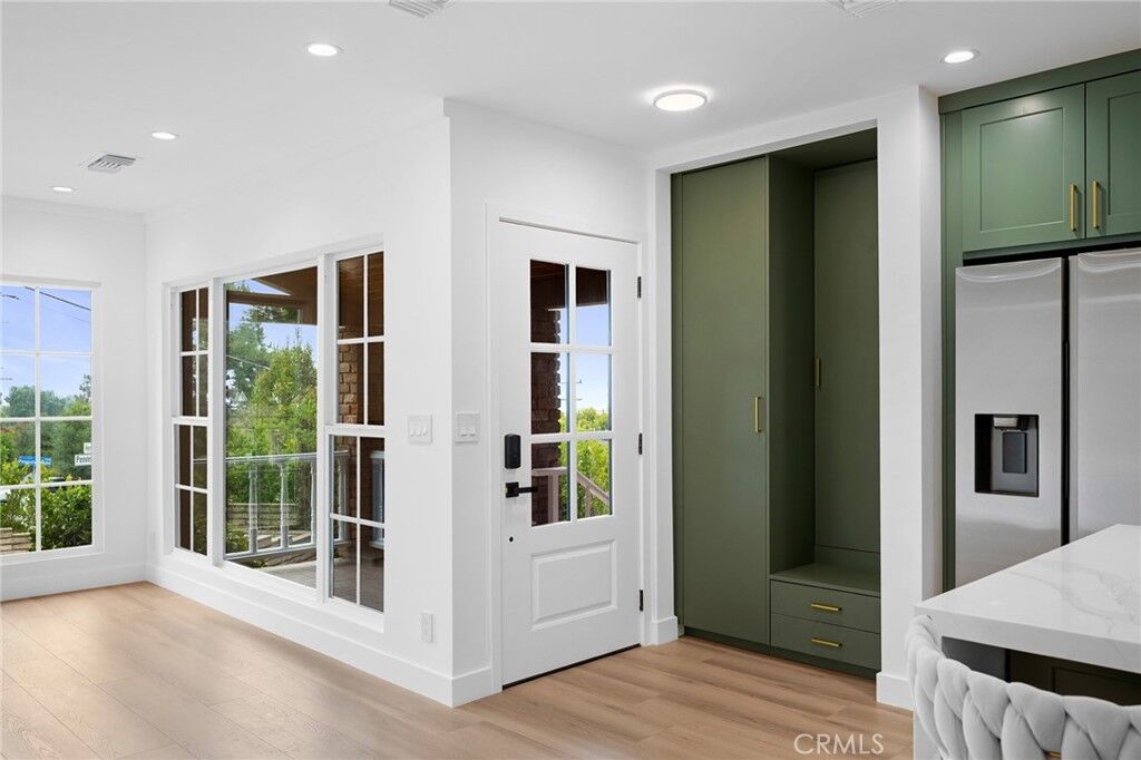 Property Photo: 3209 Henrietta Avenue CA 91214