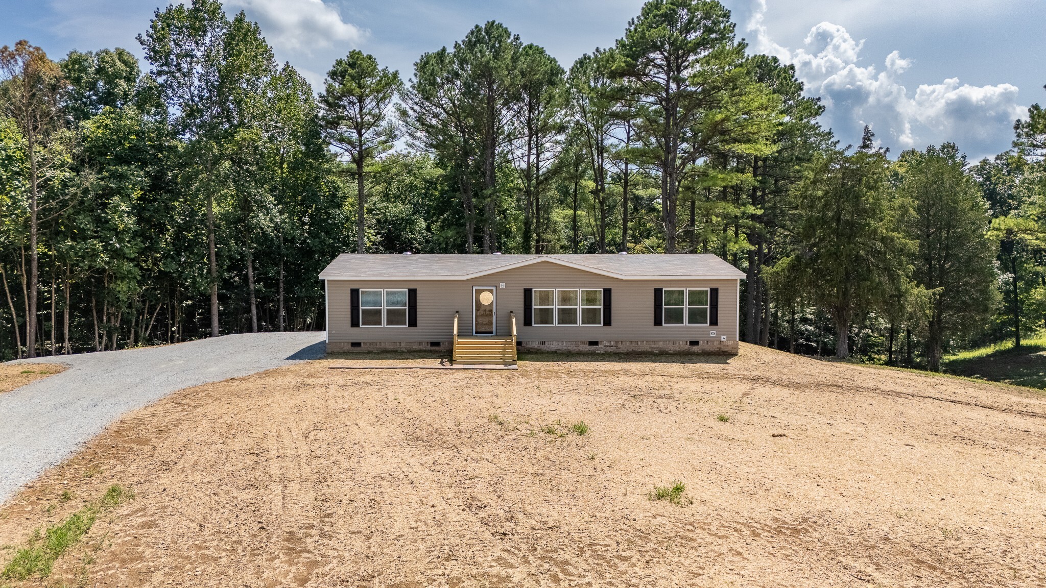 Property Photo: 415 Busby Rd TN 38469