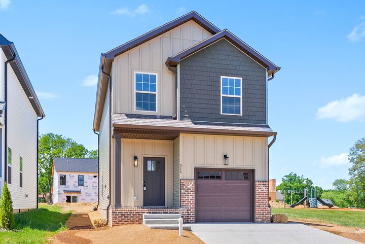 Property Photo: 512 Charleston Cove Way TN 37043