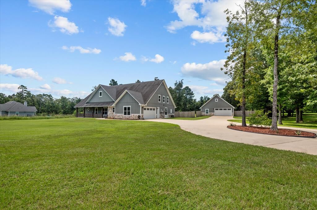 Property Photo:  115 Dogwood Circle  TX 75904 