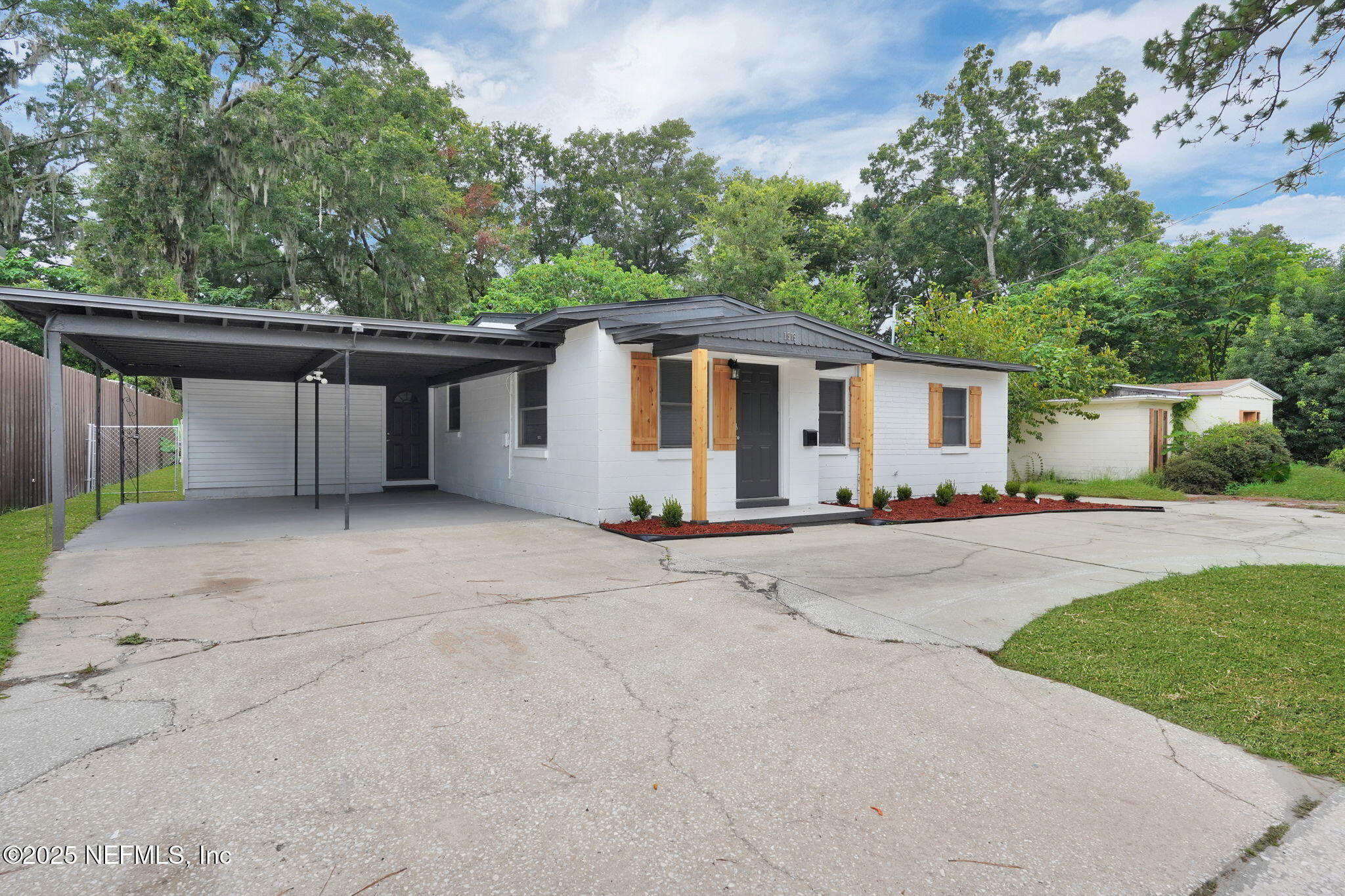 Property Photo:  1916 University Boulevard N  FL 32211 