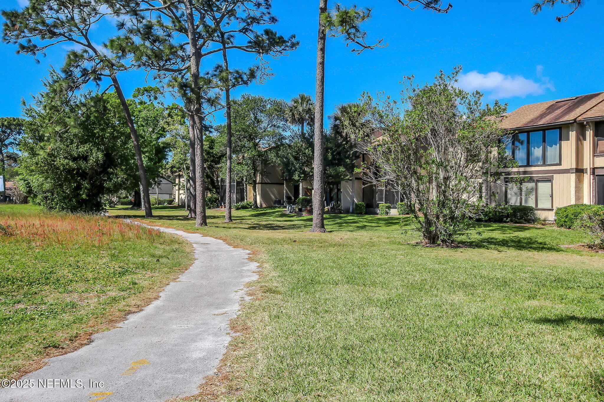 Property Photo: 7608 Las Palmas Way 179 FL 32256
