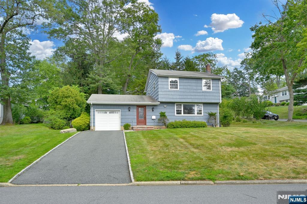 Property Photo:  665 Calvin Street  NJ 07676 