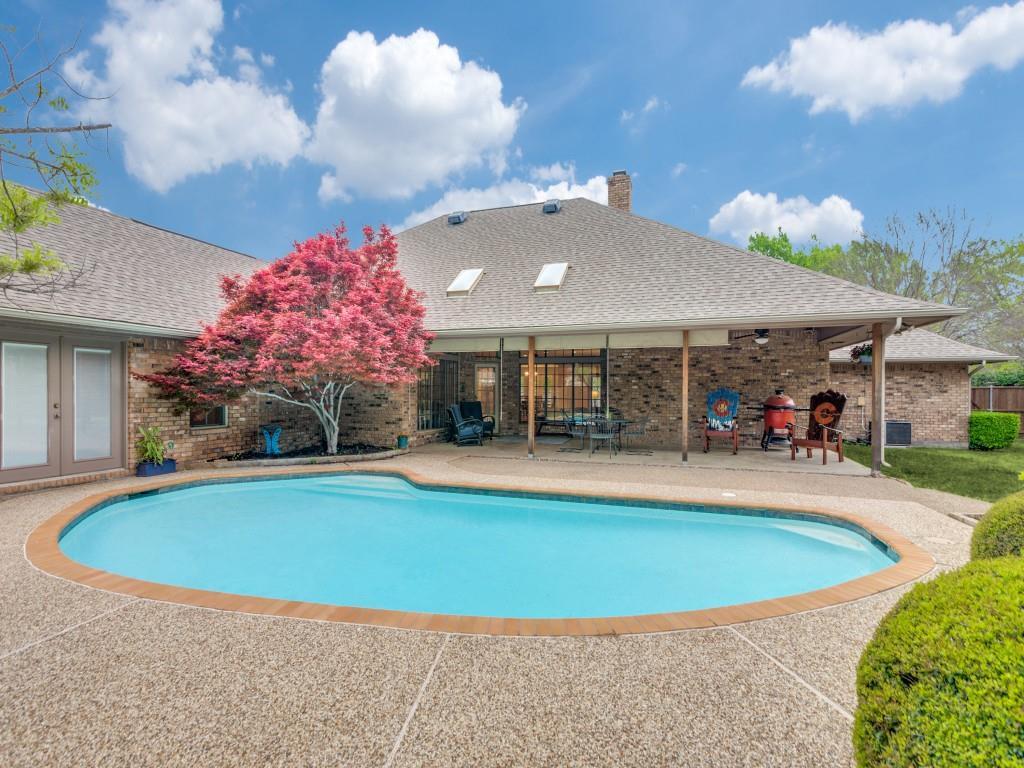 Property Photo: 6812 Riverdale Drive TX 76132