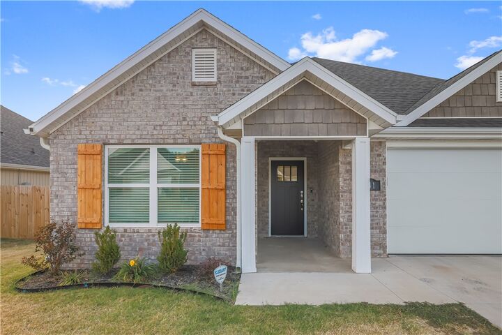 Property Photo:  641 Wagon Wheel Avenue  AR 72704 