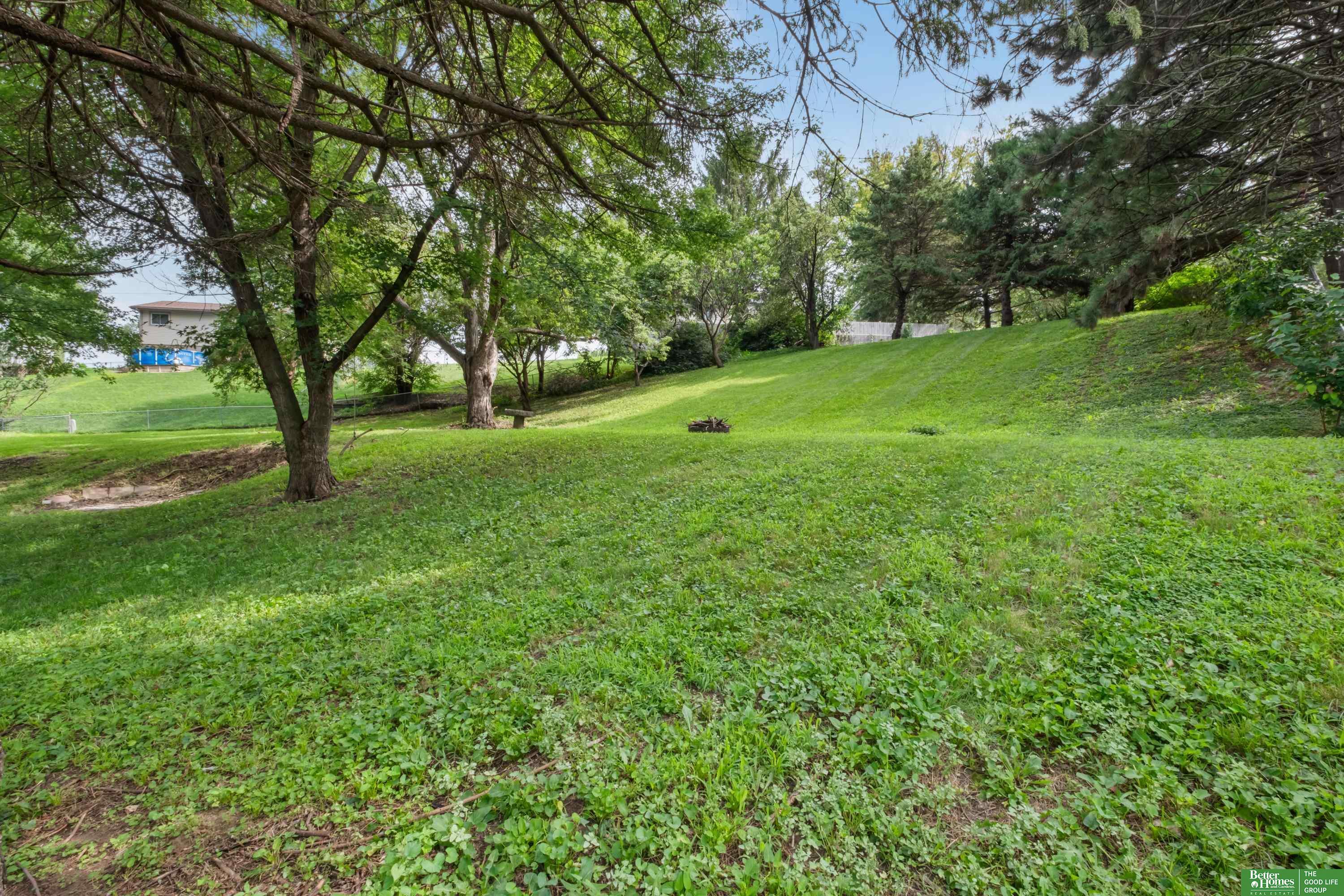 Property Photo:  2907 Nebraska Circle  NE 68005 