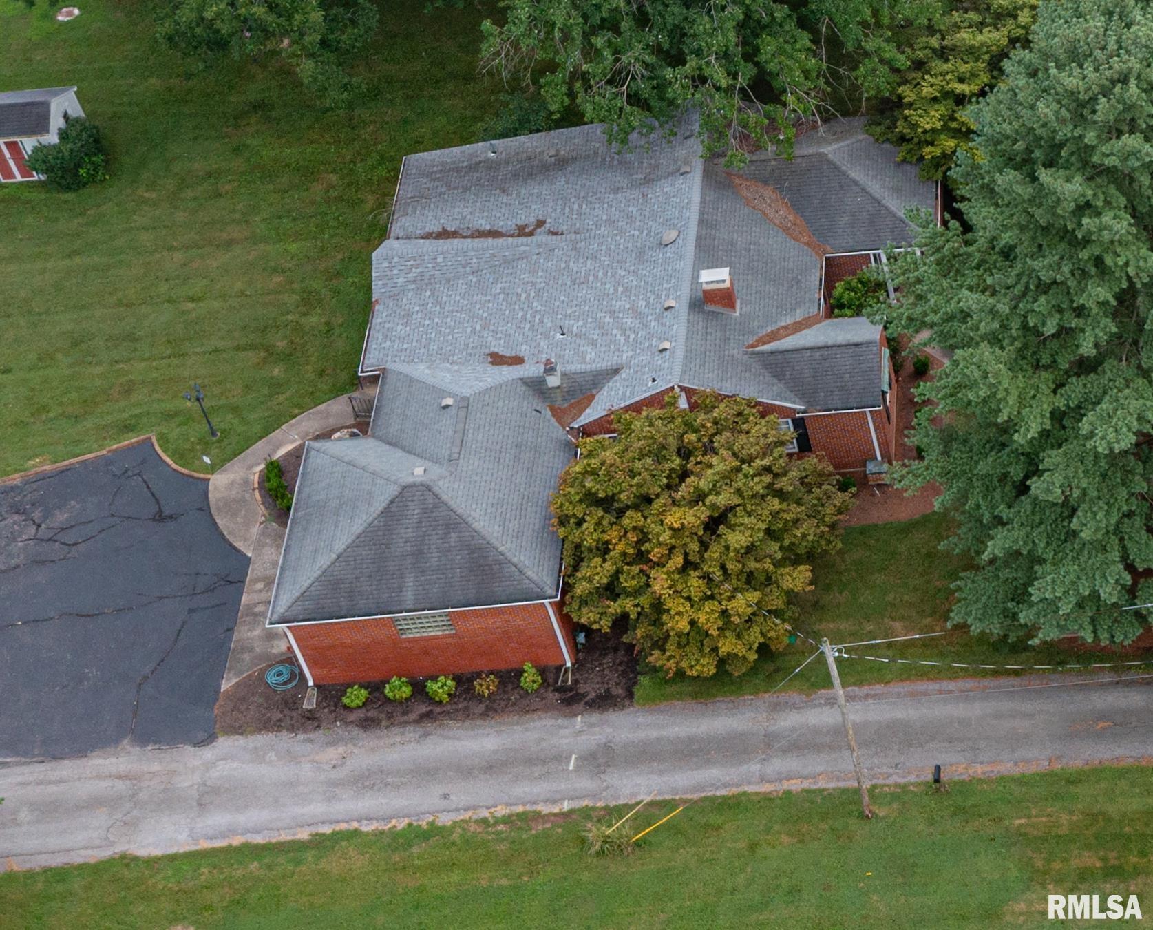 Property Photo:  14652 N Il Hwy 37 Highway  IL 62864 