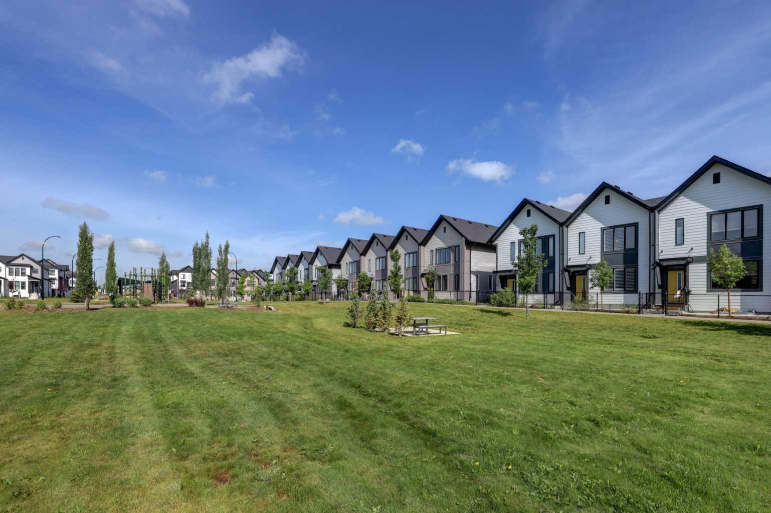 Property Photo: 137 South Point Greenway SW AB T4B 5J3
