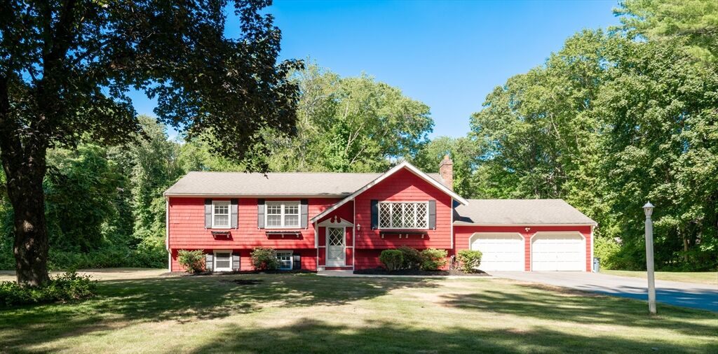 Property Photo:  5 Parish Road  MA 01833 