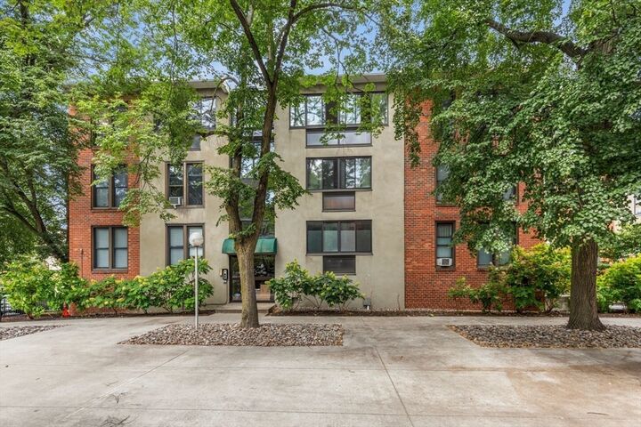 6 Juniper St 16  Brookline MA 02445 photo