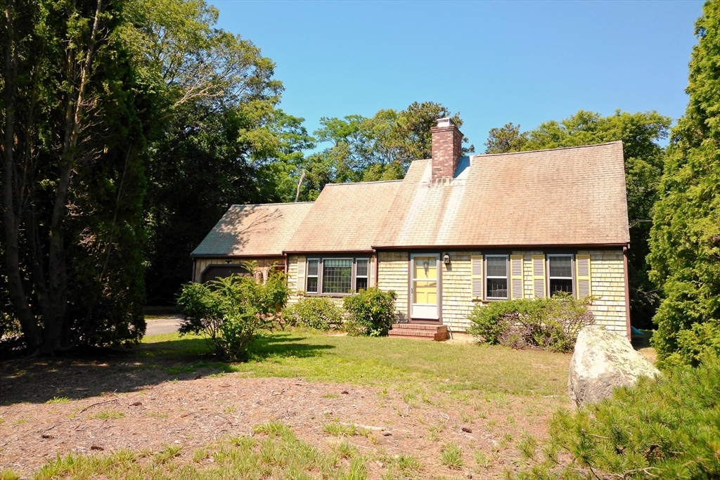 Property Photo:  1 Winsome Road  MA 02664 