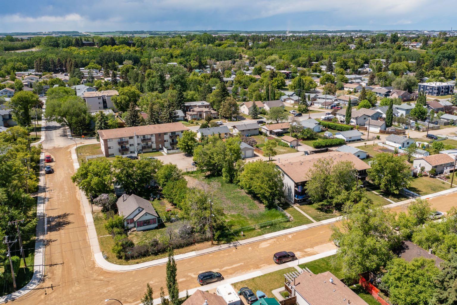 Property Photo: 5806 57 Avenue AB T4N 4S4