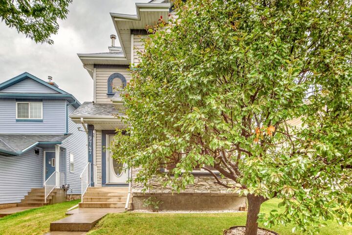 Property Photo:  9747 Harvest Hills Link NE  AB T5T 5T5 