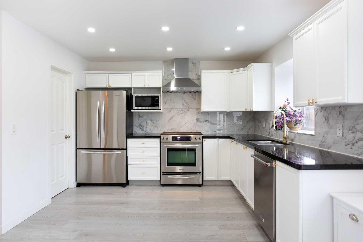 Property Photo: 209 Luxstone Road SW AB T4B 0K5