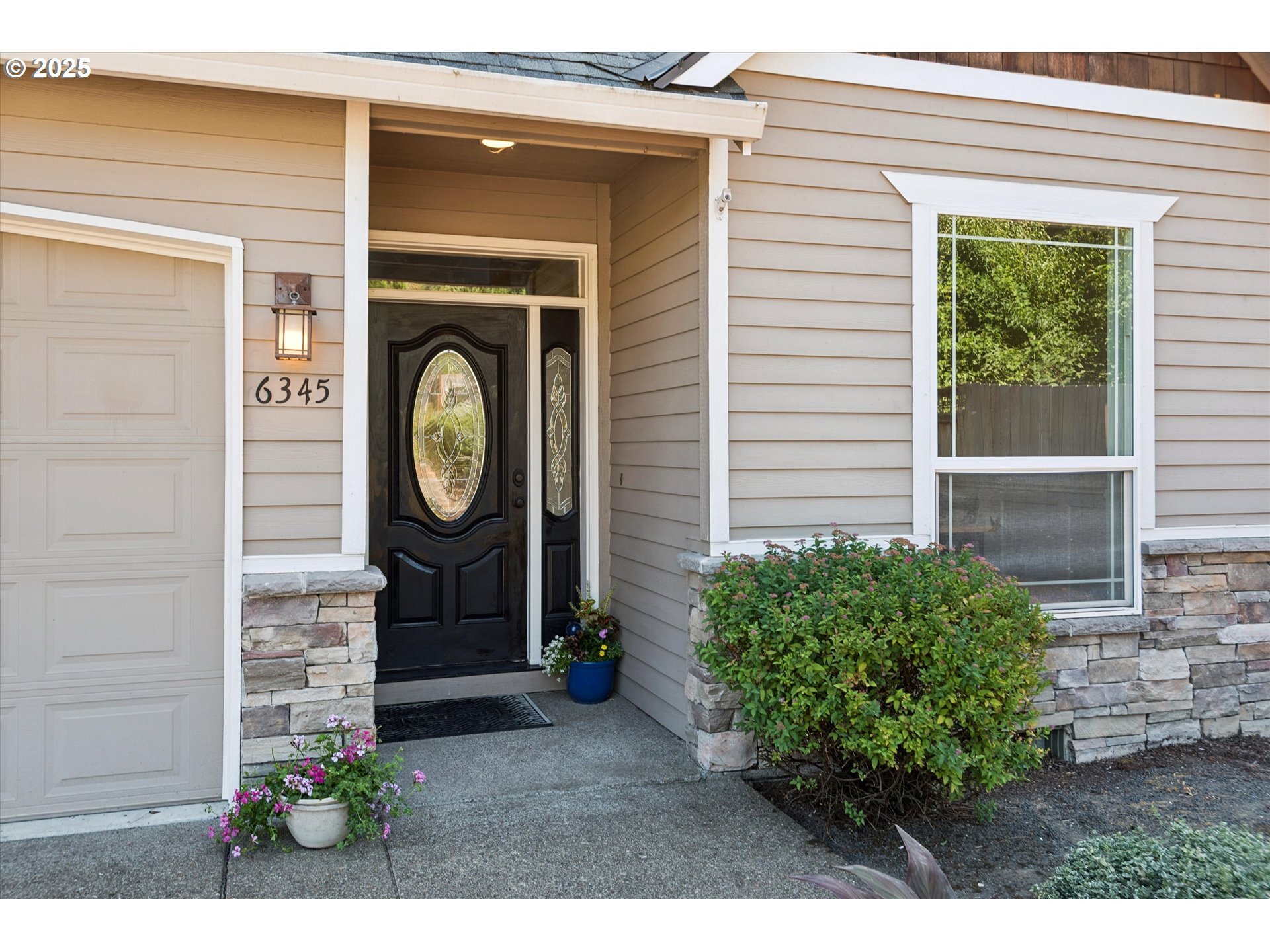 Property Photo: 6345 Caufield St OR 97068