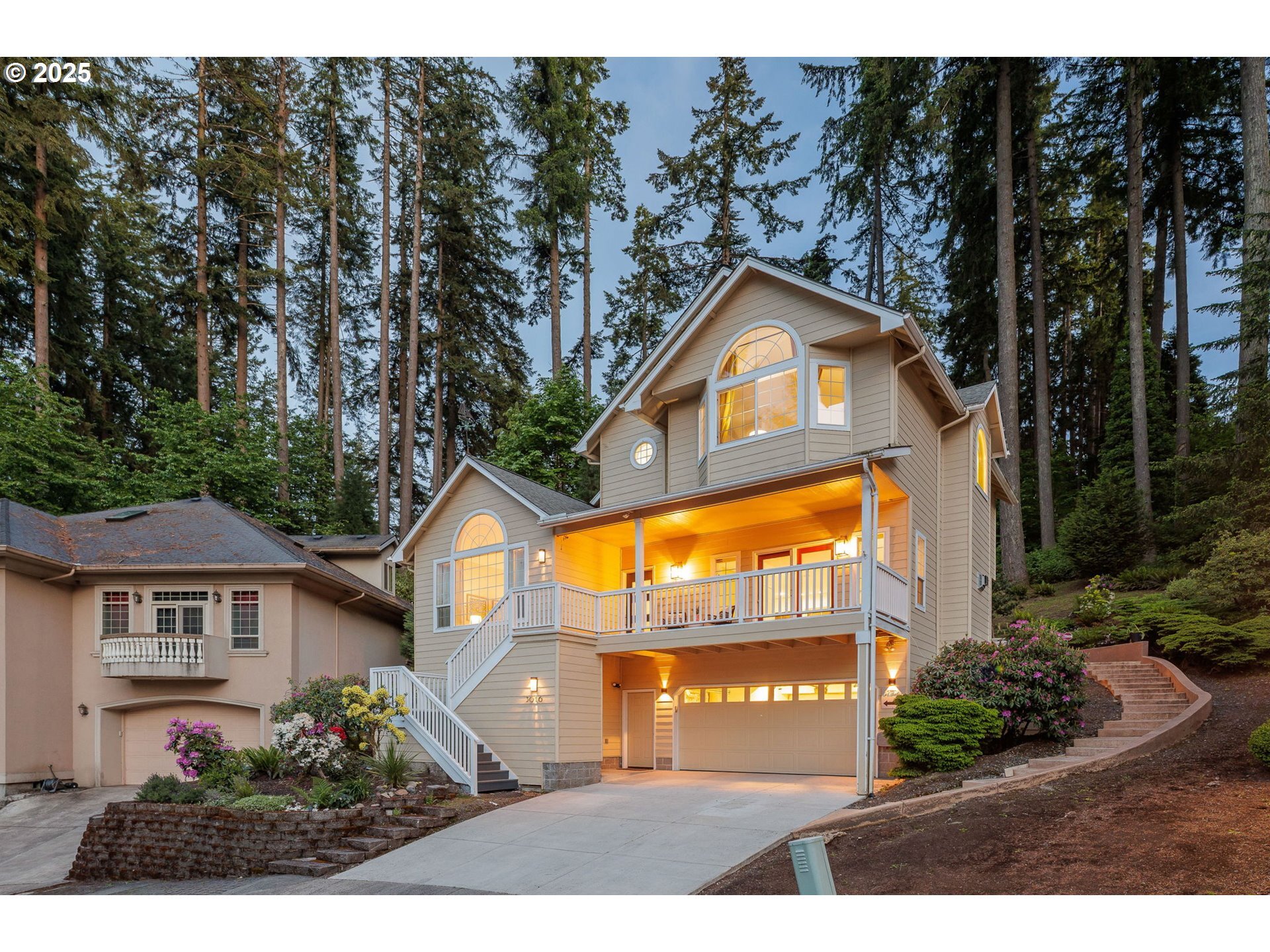 Property Photo:  3016 Ashley Loop  OR 97405 
