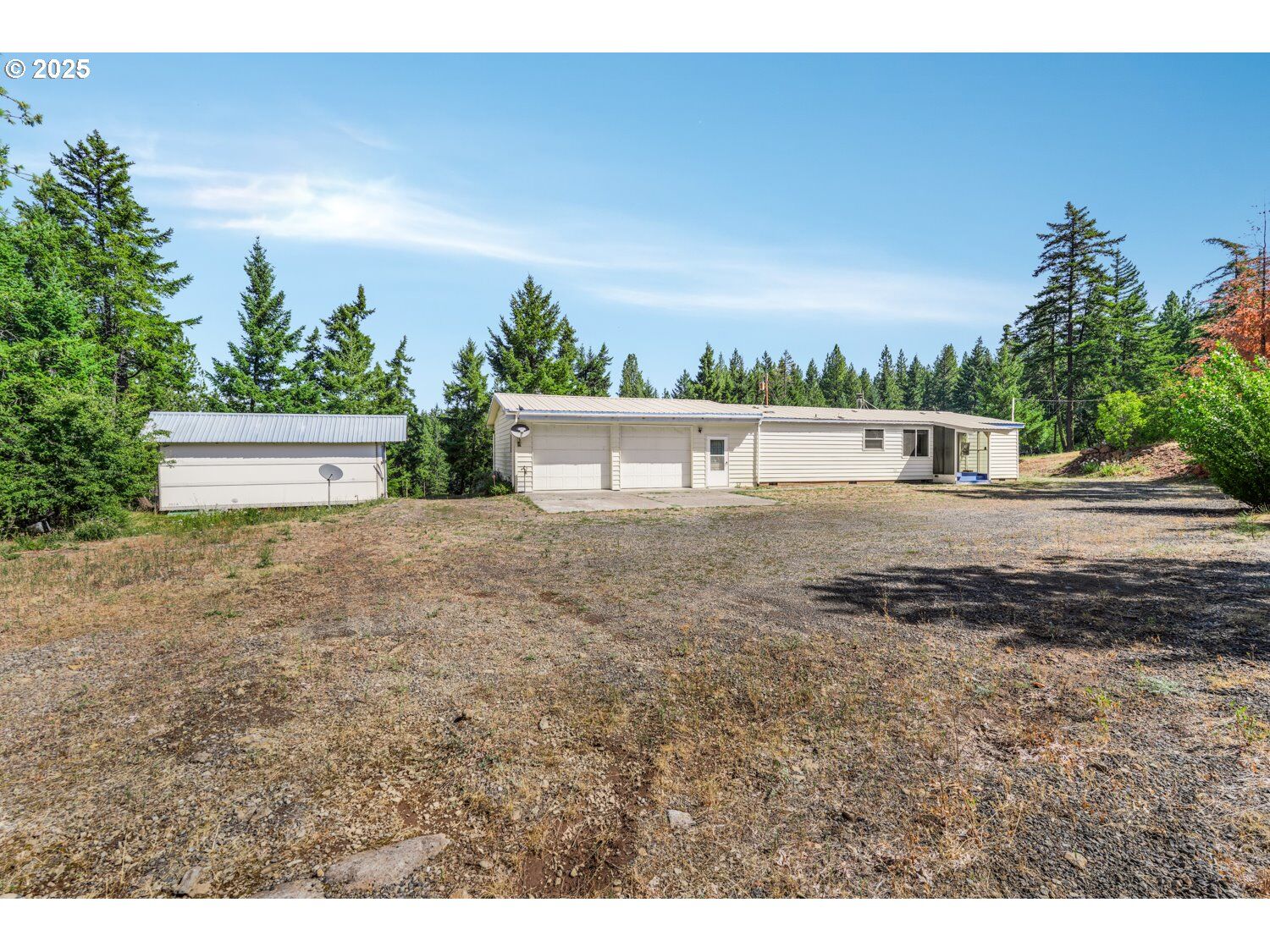 Property Photo: 338 Lakeside Rd WA 98619