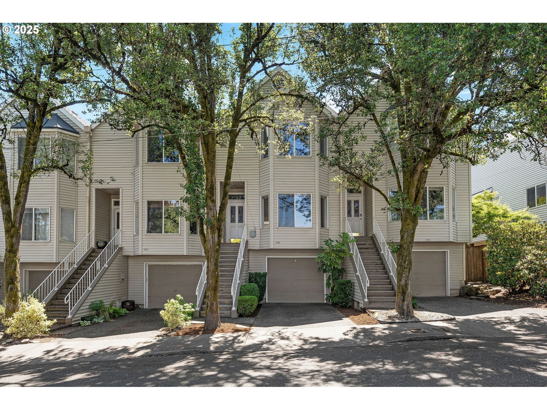 236 S Sweeney St  Portland OR 97239 photo