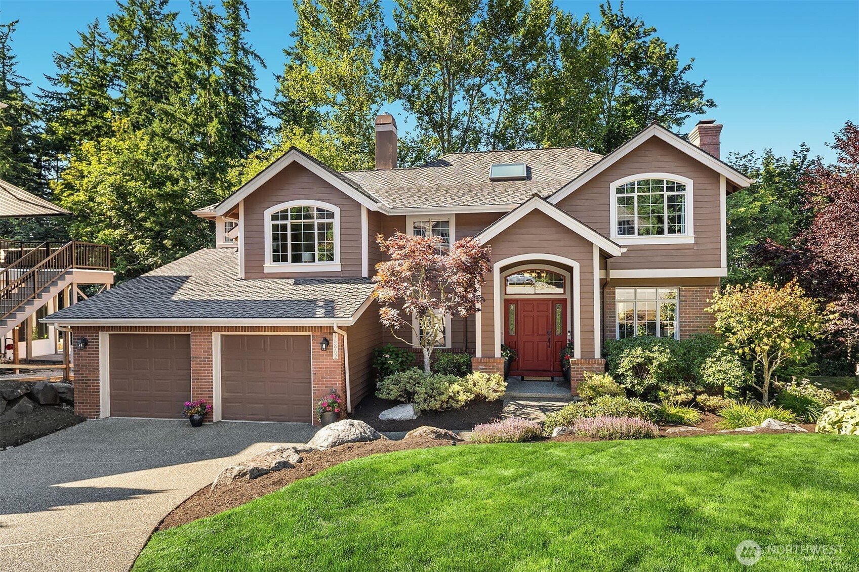 Property Photo:  16862 SE 56th Place  WA 98006 