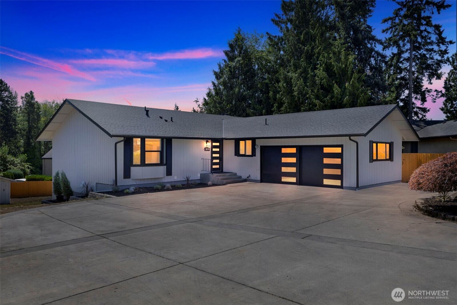 Property Photo:  2039 S 232nd Place  WA 98198 