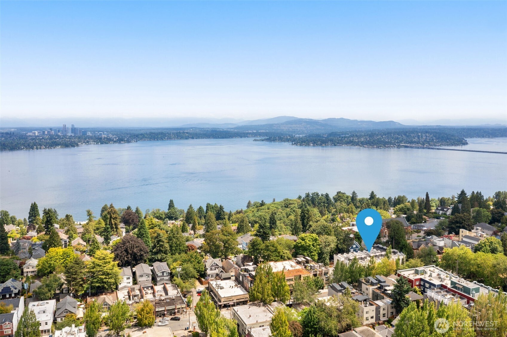 Property Photo: 1104 B 34th Avenue WA 98122