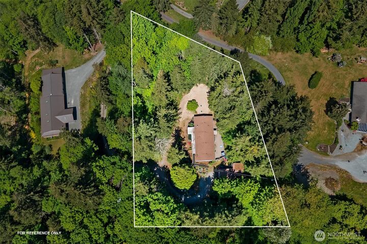 Property Photo: 987 Rowe Road WA 98282