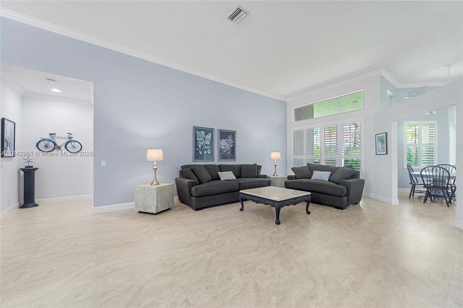 Property Photo:  2530 Hunters Run Way  FL 33327 