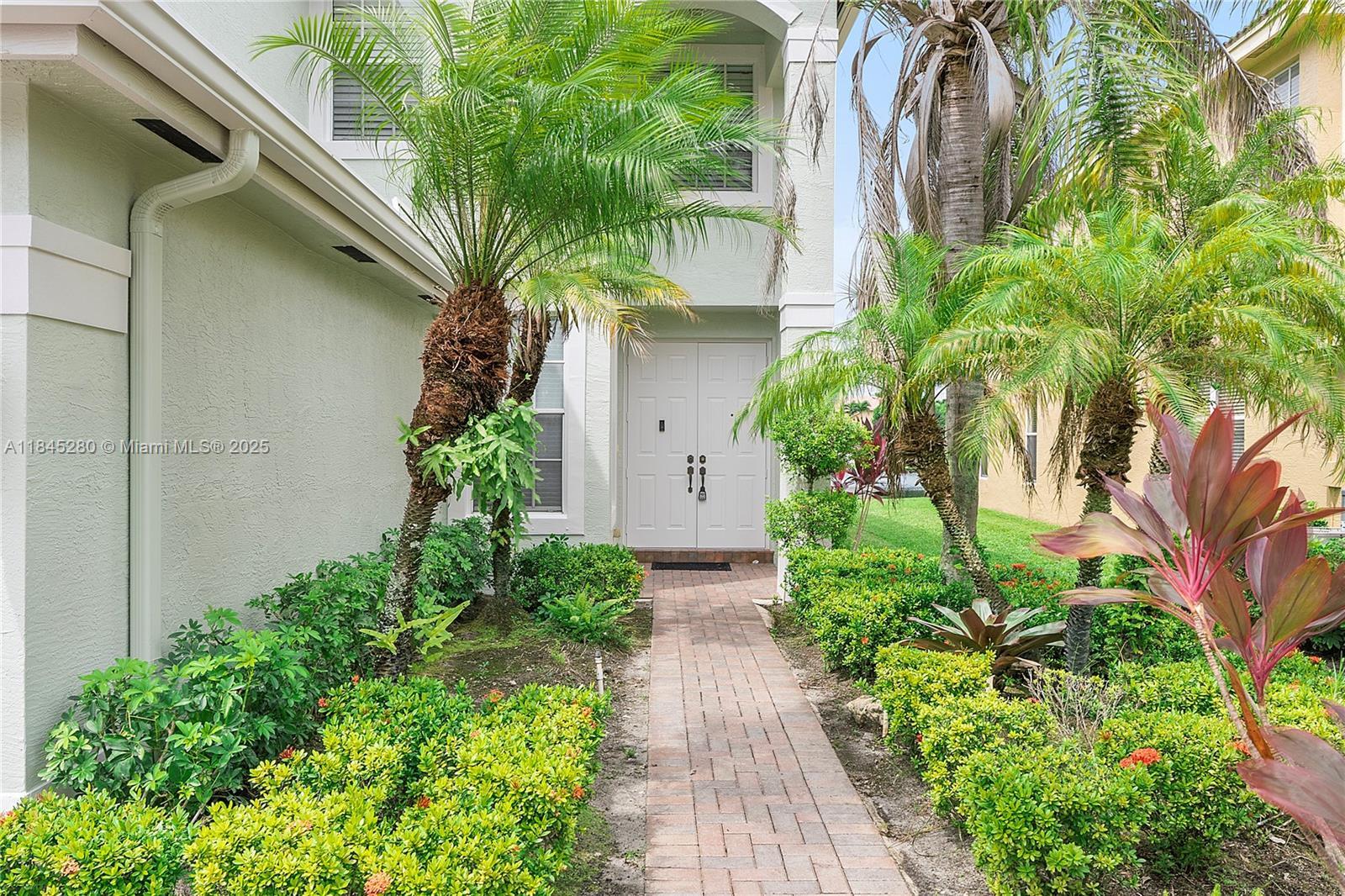 Property Photo: 4642 SW 131st FL 33027