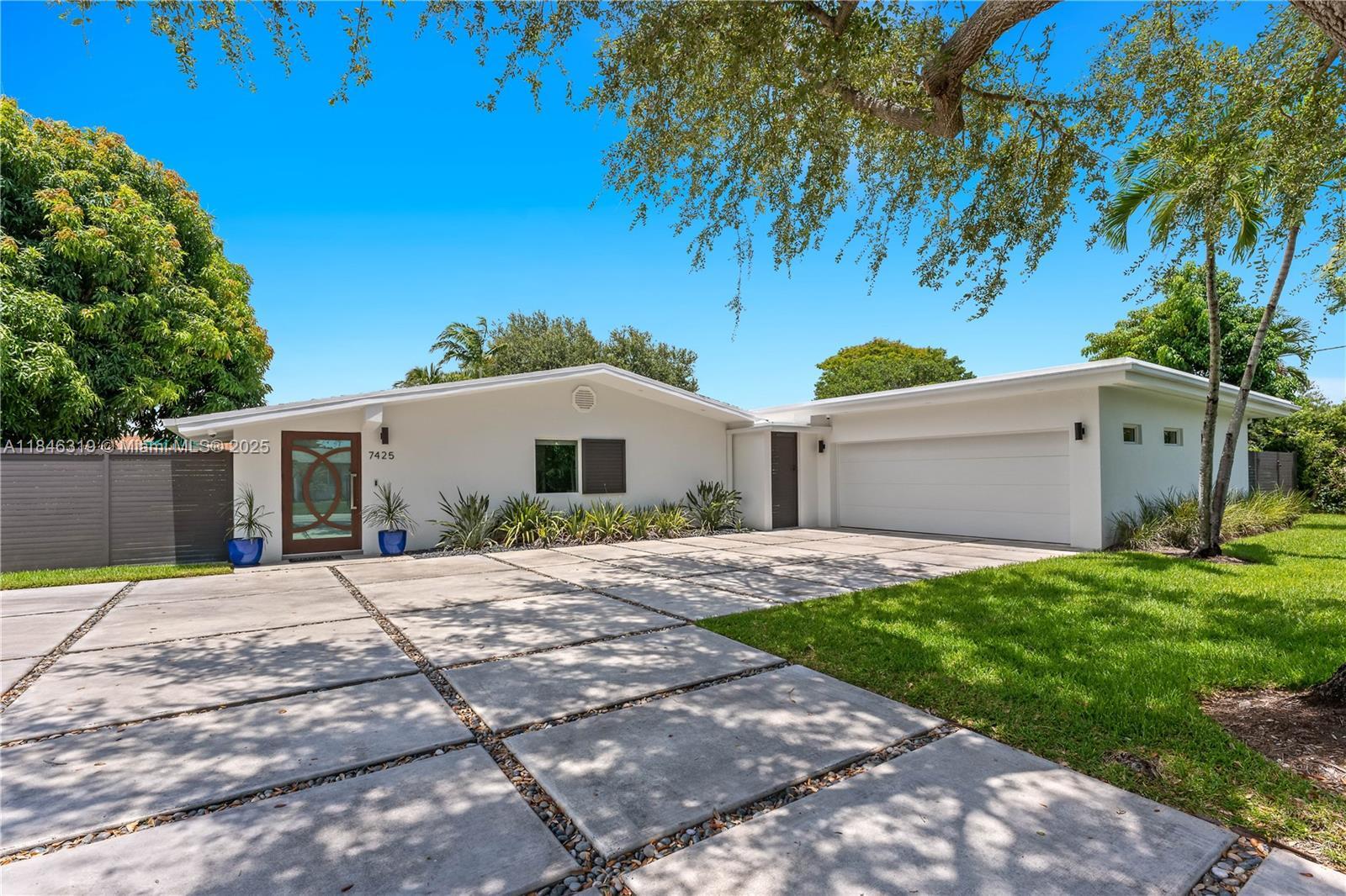 7425 SW 139th Ter  Palmetto Bay FL 33158 photo