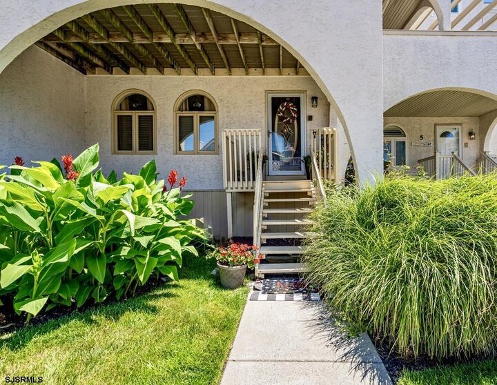 Property Photo:  7 W 6th Street 7  NJ 08226 